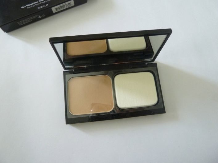 bobbi-brown-skin-weightless-powder-foundation-packaging