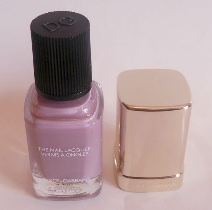 dolce-and-gabbana-315-lilac-the-nail-lacquer-review6
