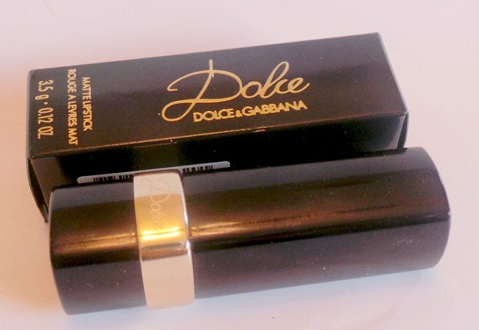 dolce-and-gabbana-dolce-matte-lipstick-229-dolce-mamma-review4