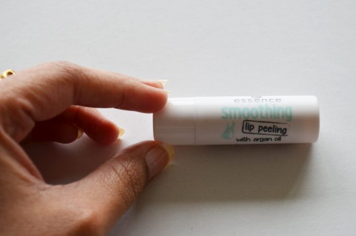 essence-01-kissing-me-softly-smoothing-lip-peeling-review-3