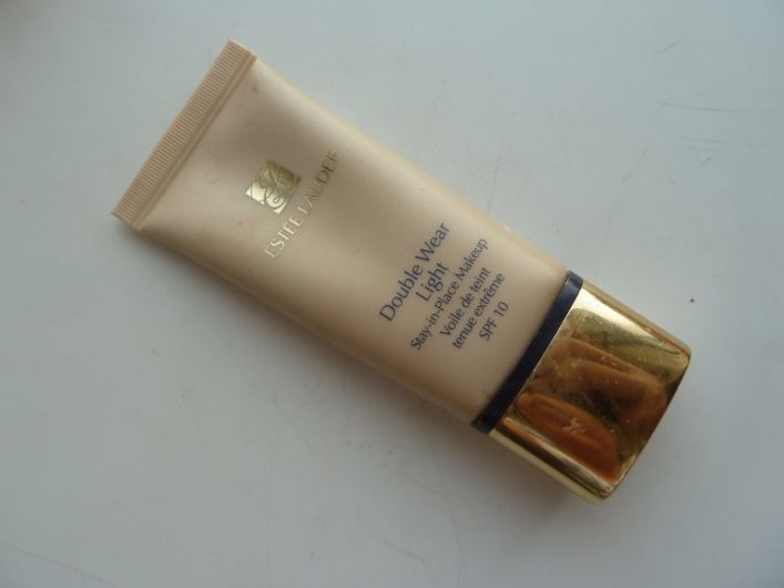 ketcher Passende Accor Estee Lauder Double Wear Light Stay-in-Place Makeup Review