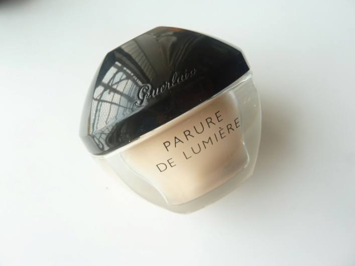 guerlain-parure-de-lumiere-light-diffusing-foundation-review