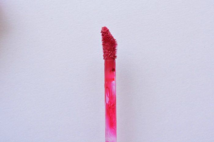 jeffree-star-masochist-velour-liquid-lipstick-wand