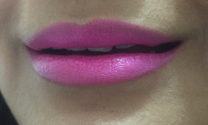 kiko-milano-929-fuchsia-smart-lipstick-lip-swatch