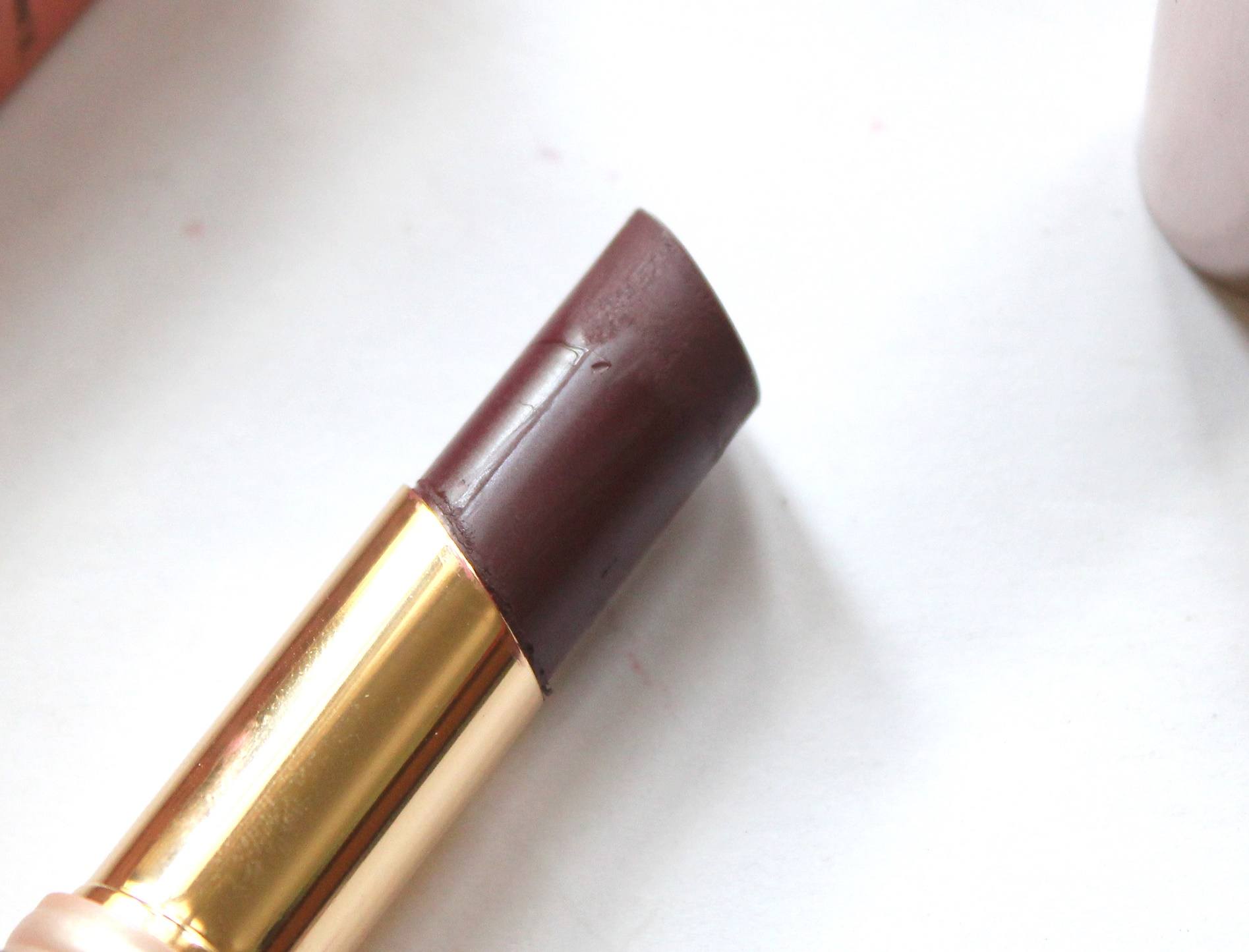 lakme-9-to-5-matte-lipstick-burgundy-break-review