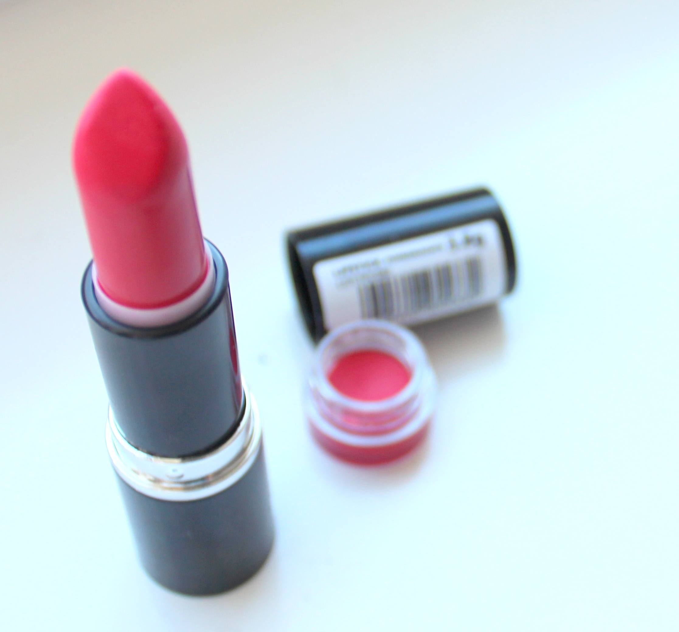 mua-pomegranate-lipstick-review-5