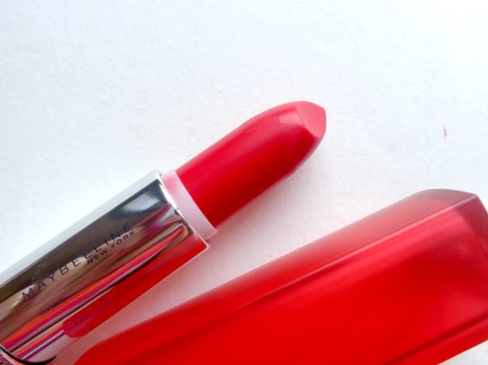 maybelline-vivid-matte-by-colorsensational-vivid-red-lipstick
