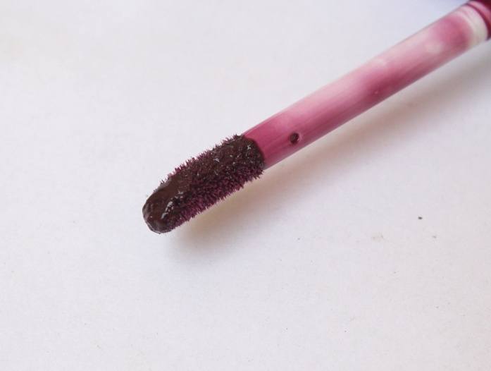 nyx-devils-food-cake-butter-gloss-wand-applicator