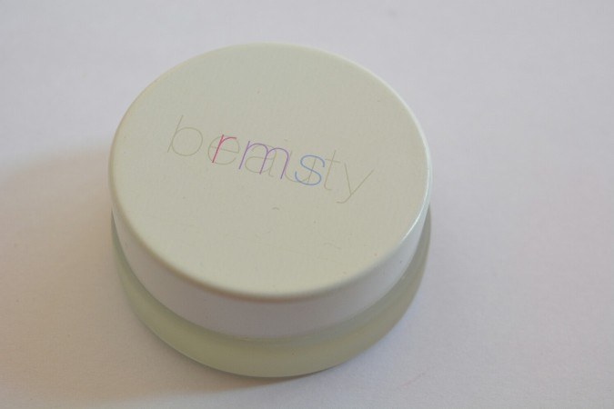 rms-beauty-living-luminizer-outer-packaging