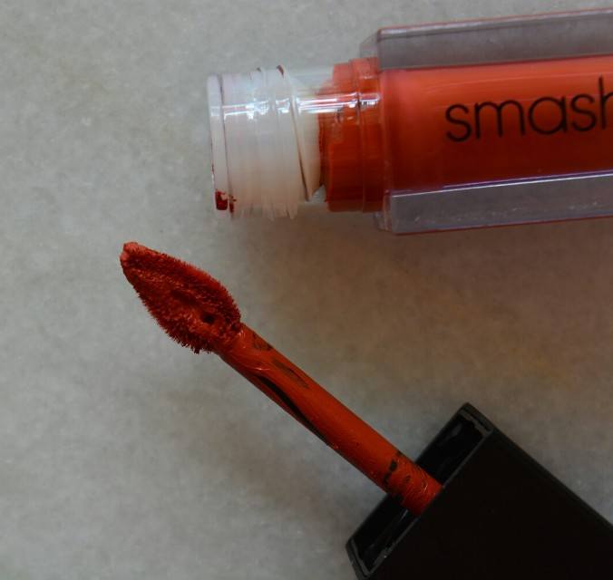smashbox-out-loud-always-on-matte-liquid-lipstick-applicator-wand