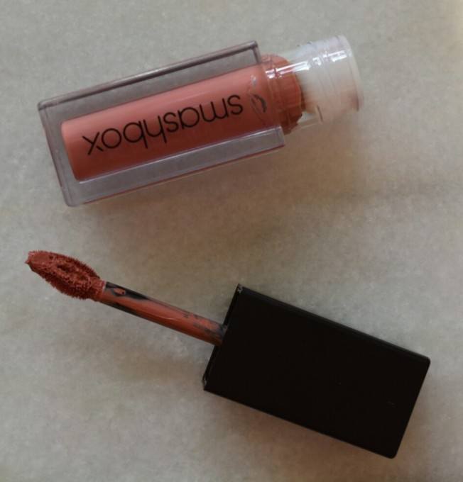 smashbox-stepping-out-always-on-liquid-lipstick-wand-applicator