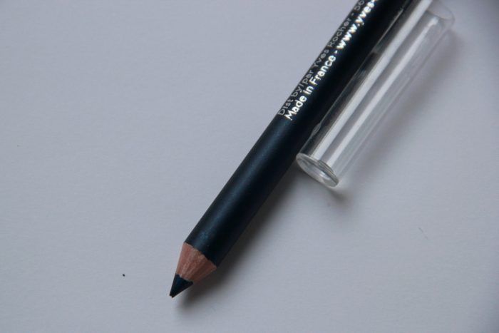 yves-rocher-blue-kohl-eye-pencil-review