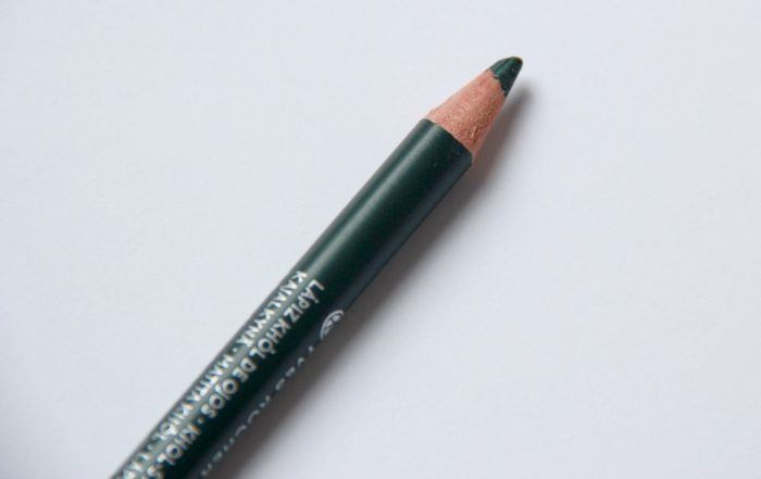 yves-rocher-green-kohl-eye-pencil-review5