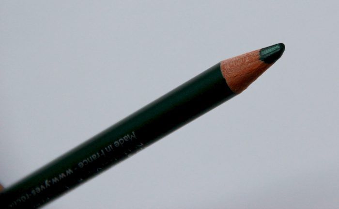 yves-rocher-green-kohl-eye-pencil-review6
