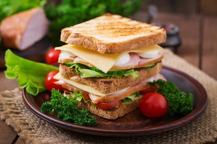 club-sandwich-with-cheese