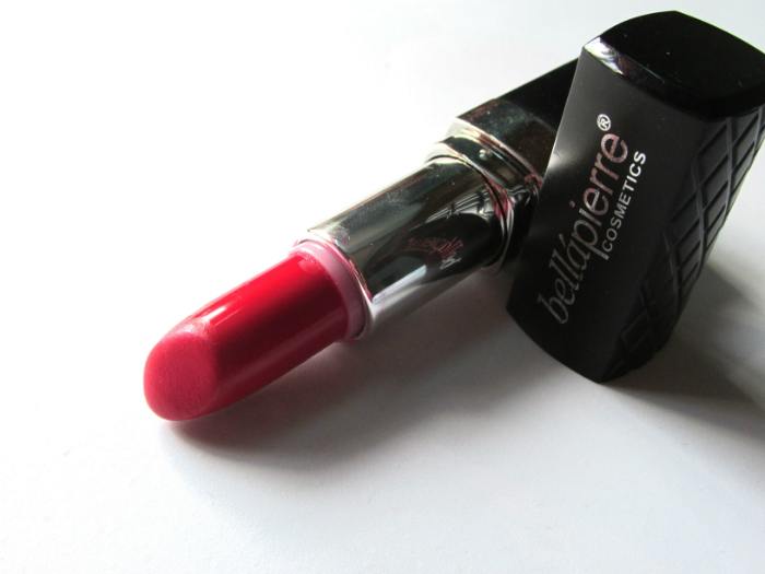 bellapierre-cosmetics-mineral-lipstick-ruby-review6