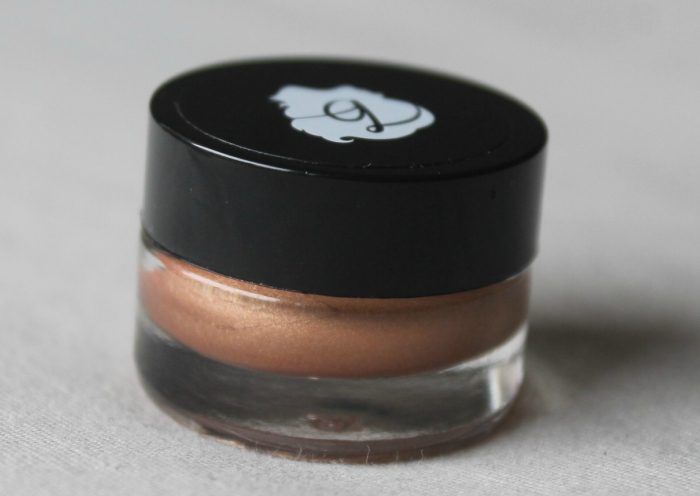 benefit-my-two-cents-creaseless-cream-eyeshadow-review5