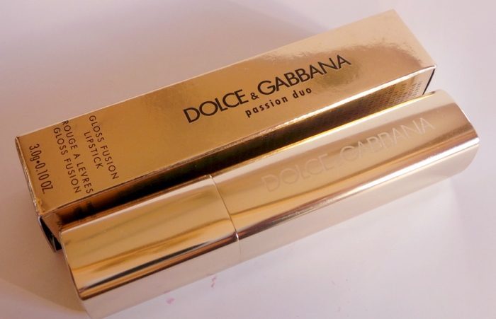 dolce-and-gabbana-desirable-250-passion-duo-gloss-fusion-lipstick-review1
