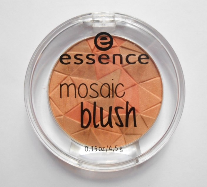 essence-kissed-by-the-sun-mosaic-blush