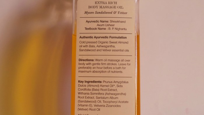 forest-essentials-extra-rich-almond-body-massage-oil-mysore-sandalwood-and-vetiver-review2