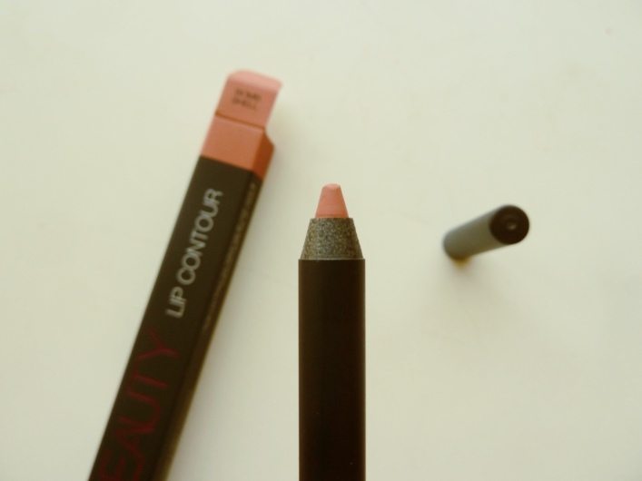 huda-beauty-bombshell-lip-contour-matte-lip-pencil-review