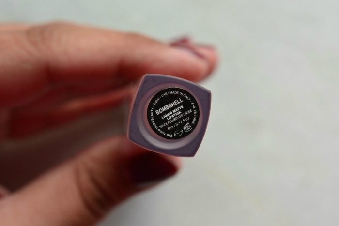 huda-beauty-bombshell-liquid-matte-lipstick-review9