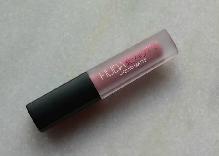 huda-beauty-liquid-matte-lipstick-muse-review5