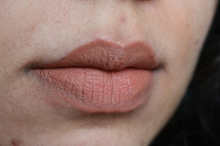 huda-beauty-liquid-matte-lipstick-trendsetter-review13