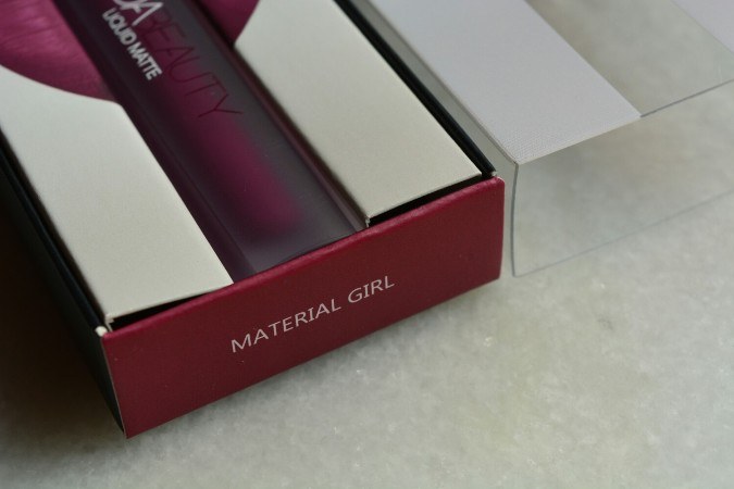 huda-beauty-material-girl-liquid-matte-lipstick-label