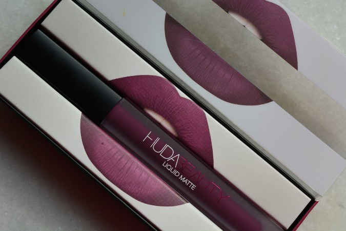 huda-beauty-material-girl-liquid-matte-lipstick-packaging