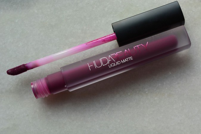huda-beauty-material-girl-liquid-matte-lipstick