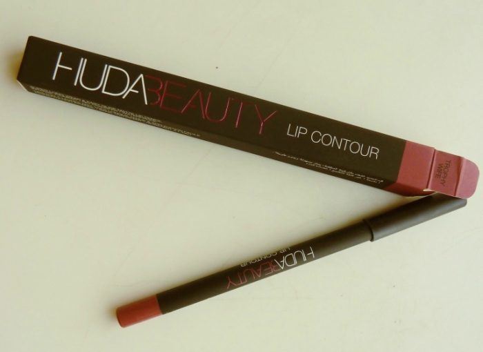 huda-beauty-trophy-wife-lip-contour-matte-lip-pencil-review