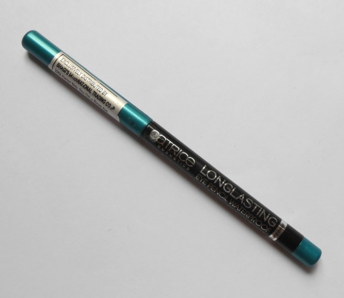 Catrice Cosmetics Long-lasting Eye Pencil Waterproof 090 Petrol And The Wolf Review2