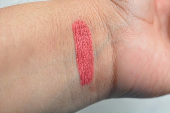 jeffree-star-rose-matter-velour-liquid-lipstick-swatch