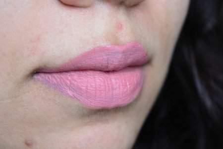 jouer-lychee-long-wear-lip-creme-liquid-lipstick-lip-swatch