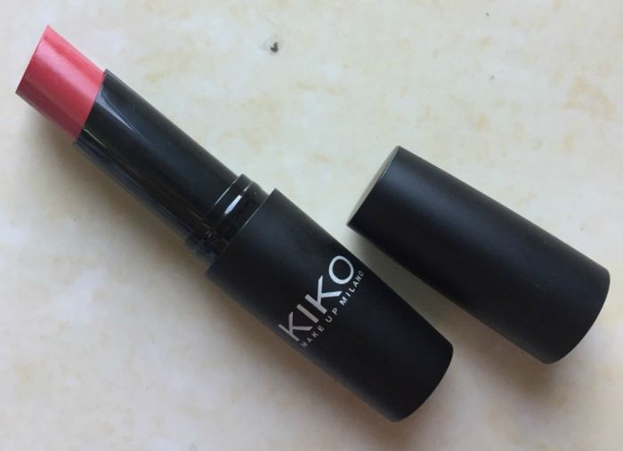 kiko-milano-ultra-glossy-stylo-spf-15-805-strawberry-pink-review1