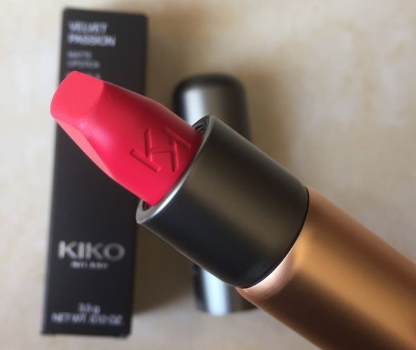 kiko-310-strawberry-red-velvet-passion-matte-lipstick-review