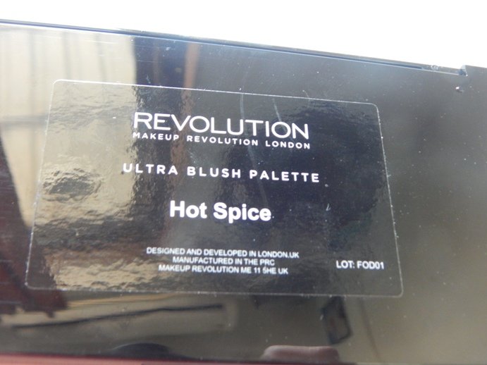 makeup-revolution-hot-spice-ultra-professional-blush-palette-details
