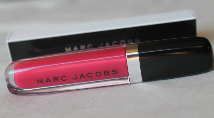 marc-jacobs-beauty-enamored-lip-hi-shine-lip-lacquer-hot-hot-hot-review