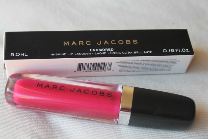 marc-jacobs-beauty-enamored-lip-hi-shine-lip-lacquer-hot-hot-hot-review8