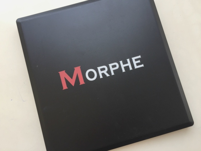 morphe-9b-blush-palette-outer-packaging
