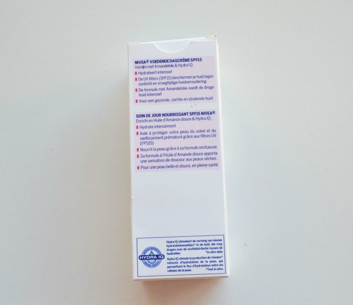 nivea-daily-essentials-light-moisturising-day-cream-dry-and-sensitive-skin-spf-15-review1