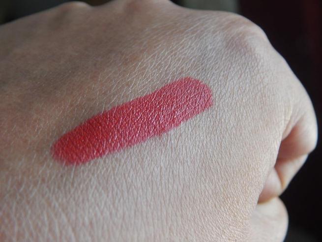 sephora-collection-19-pure-red-color-lip-last-lipstick-swatch