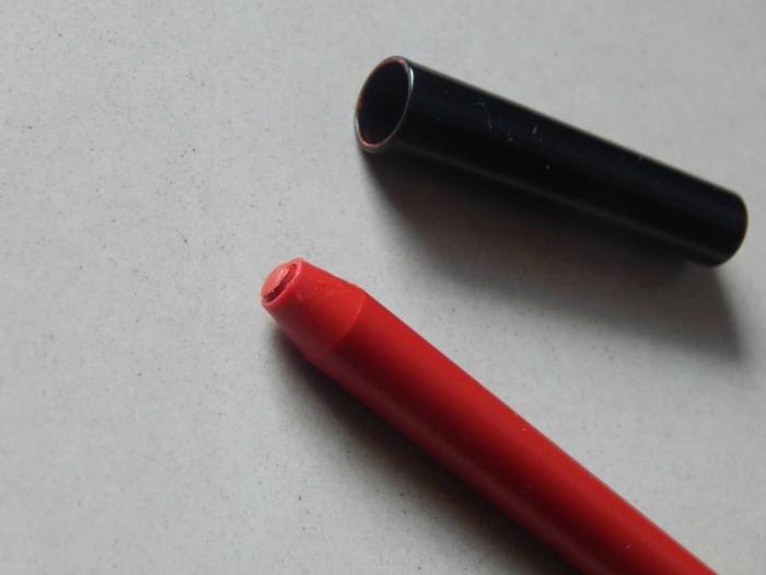 sephora-collection-rouge-gel-lip-liner-12-the-red-review3
