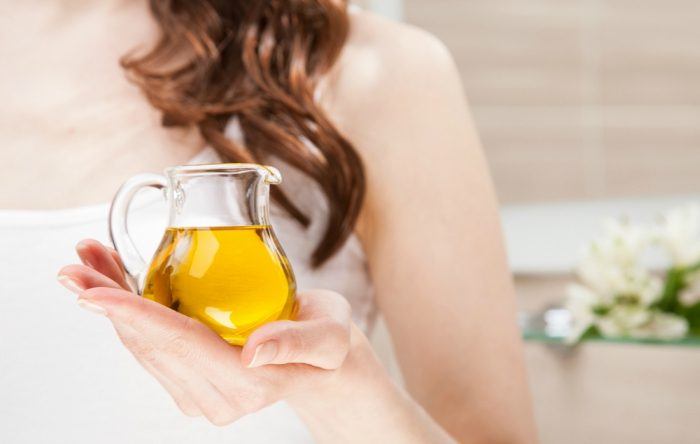 the-amazing-beauty-benefits-of-marula-oil-for-skin-hair-and-nails