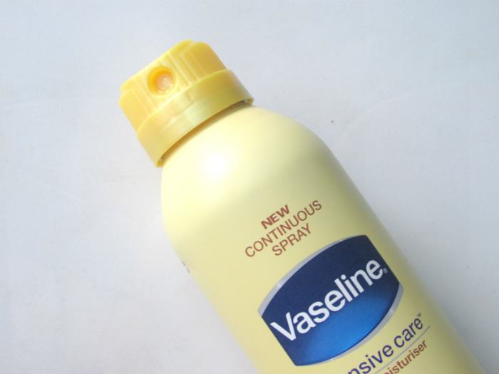 vaseline-intensive-care-spray-moisturiser-deep-restore-review5