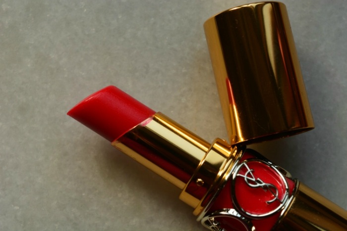 ysl-rouge-volupte-shine-oil-in-stick-45-rouge-tuxedo-review5