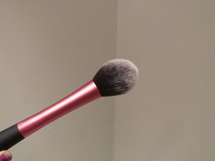 real-techniques-blush-brush-packaging