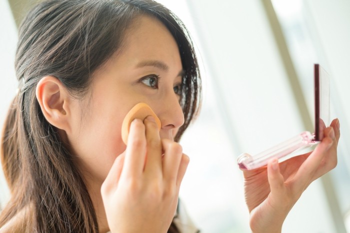 11 Reasons Why Your Makeup Won’t Last Longer4