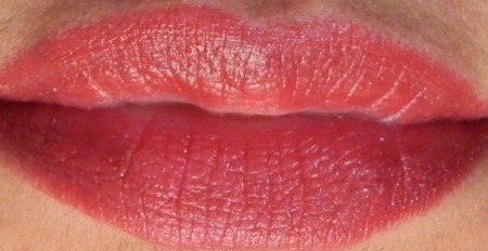 2True Cosmetics Colour Drench Lipstick - Shade 1 Review6